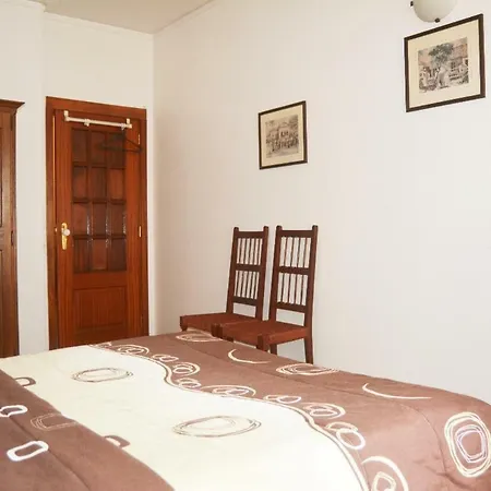 Olaias Apartment's Hostal