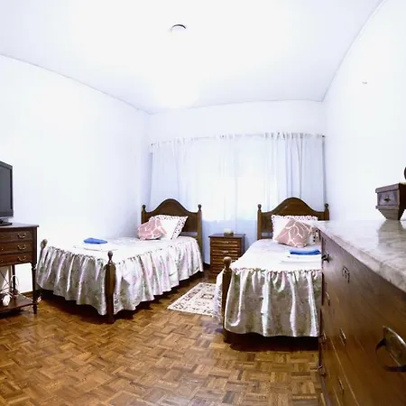 Olaias Apartment's Hostal *